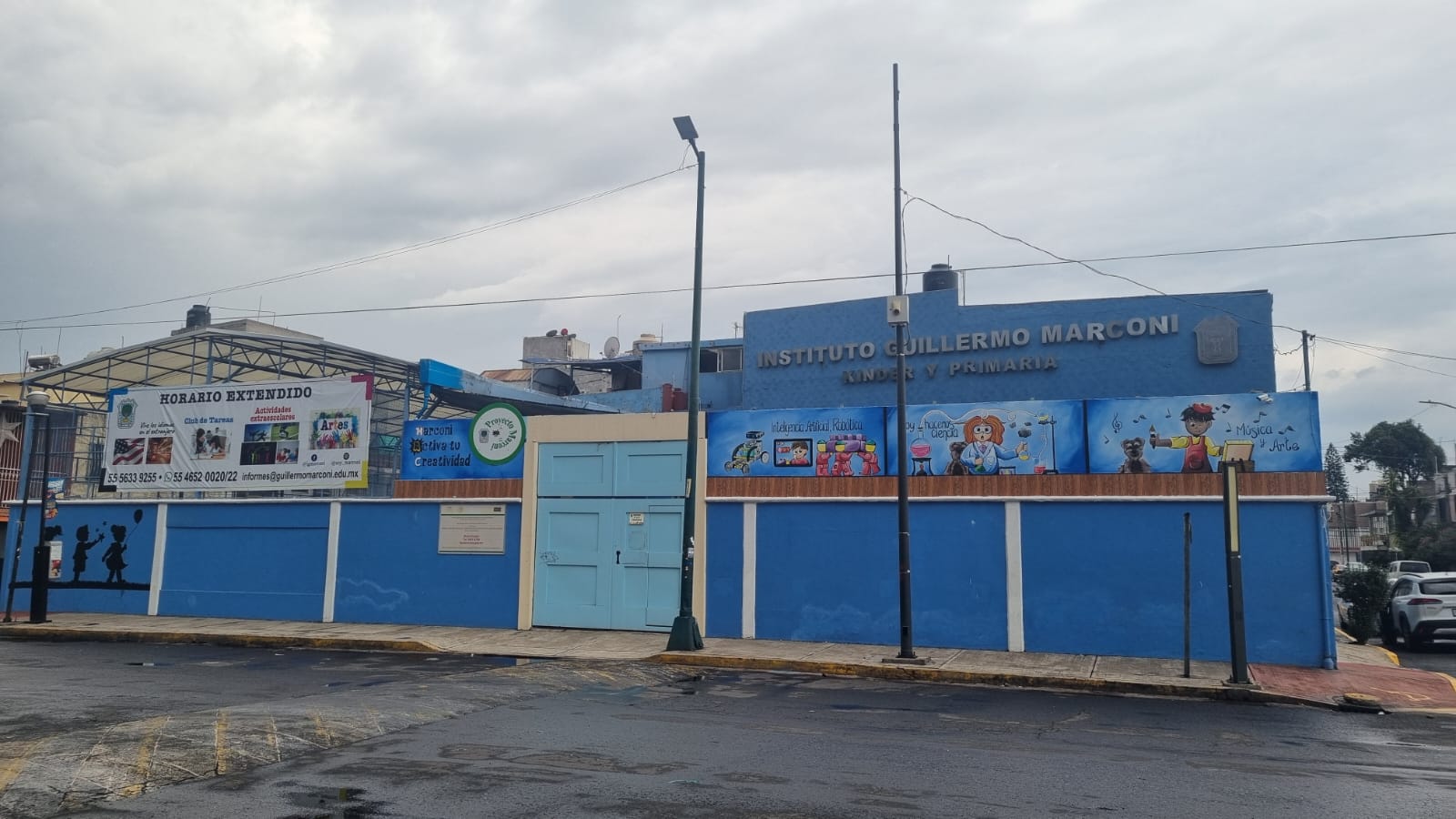 Fachada del Instituto Guillermo Marconi, Kínder y Primaria